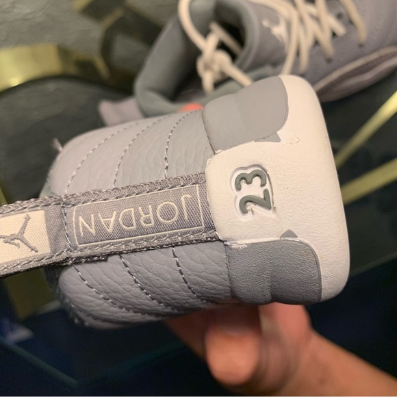 Jordan 12 stealth size 7c - Picture 8 of 8